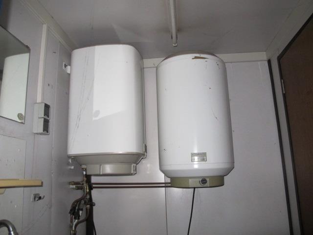 Boiler voor douche | Lift voor gebruikte auto Boiler voor douche | Lift voor gebruikte auto