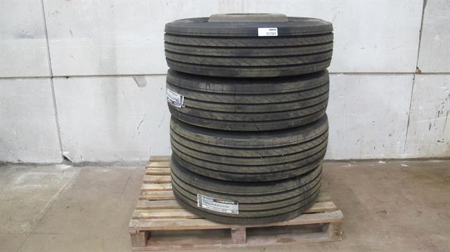 Werkplaats toebehoren  vrachtwagenband met velg / 4 stuks NIEUW