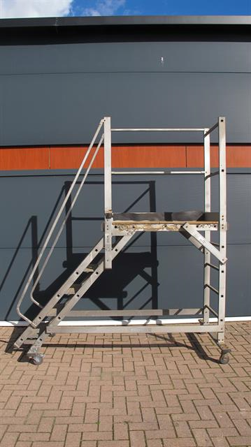 bordes trap tahoogte 140cm