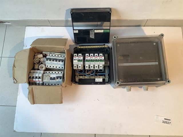 Diversen groepenkast met zekeringen