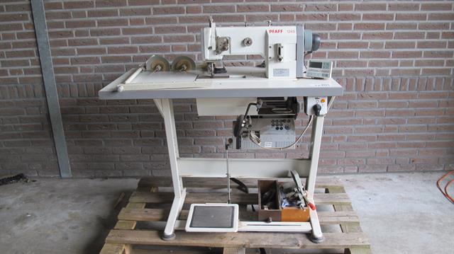 Naai- en lockmachines industriële naaimachine Pfaff 1245