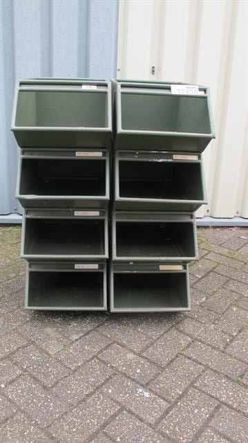 Magazijn magazijnbakken van metaal / 8 stuks