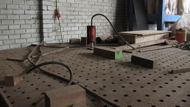 Werkplaats toebehoren opspantafel met hydraulisch opspansysteem