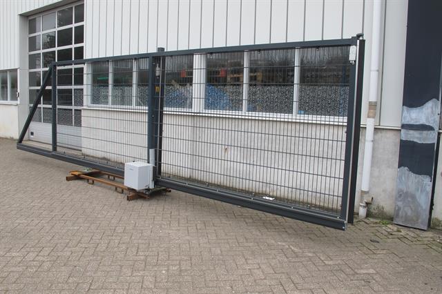 rolpoort compleet met motor h210 x b620/800cm NIEUW