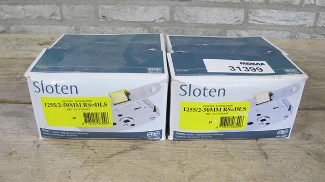 Diversen sloten Nemef / 16 stuks