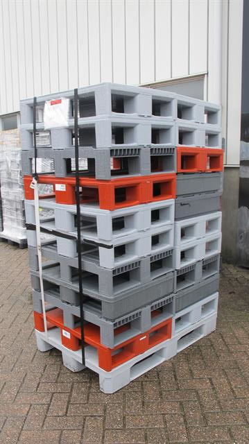 Kunststof pallets zware kunststof pallets  80x60x16cm 21 stuks / gesloten dek