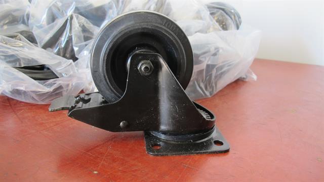 Diversen zwenkwielen 40 stuks met rem NIEUW