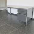 kantine/kantoor bureau met vast ladenblok 3