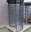 tourniquet Turnstile B700 op betonvoet