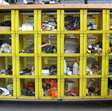 Magazijn transportkar met diverse inhoud 1