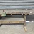 werkbank van hout met bankschroef werkbank van hout met bankschroef